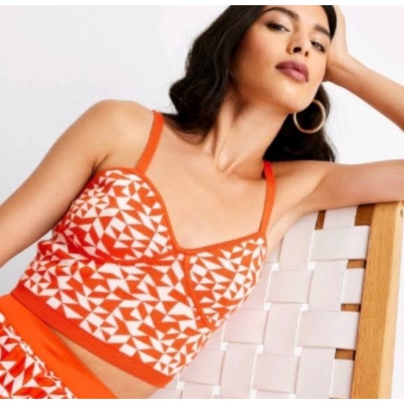 NWT Future Collection Kahlana Barfield Brown For Target Orange/ Cream Crop Top - Picture 3 of 12